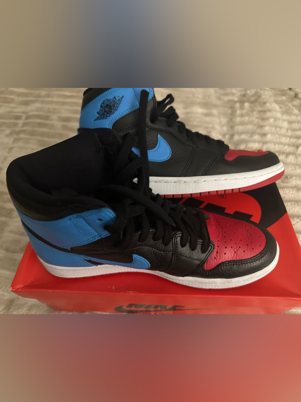 Women’s Air Jordan 1 Mid Style Sneakers in Black, Red & Blue Size 10